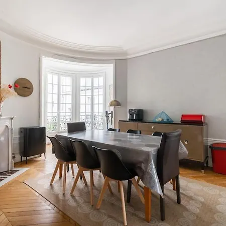 Appartement Haussmannien De Grand Luxe Paris